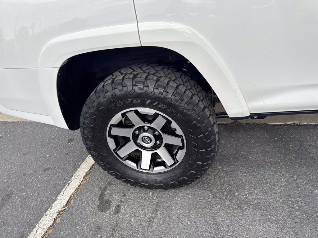 Certified 2021 Toyota 4Runner TRD Off-Road Premium AWD/4WD image 22
