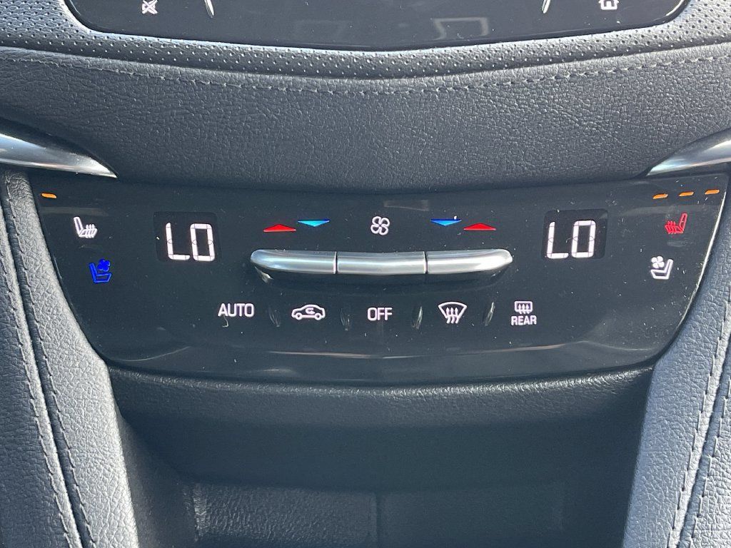 Used 2023 Cadillac XT5 Sportv w/ Technology Package AWD/4WD image 40