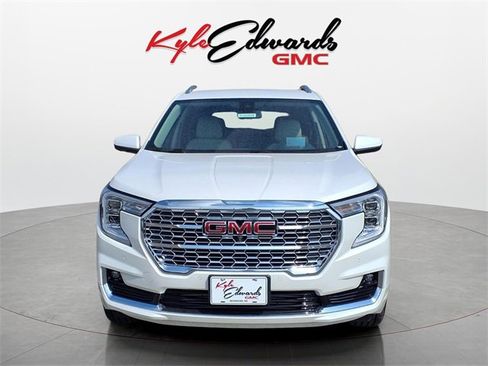Used 2023 GMC Terrain Denali w/ Denali Premium Package image 2