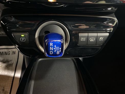 Used 2020 Toyota Prius Prime LE image 21