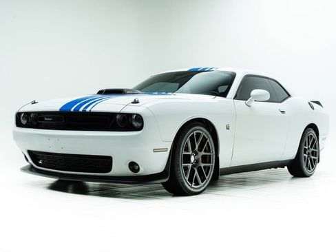 Used 2019 Dodge Challenger R/T Scat Pack w/ Shaker Package image 8