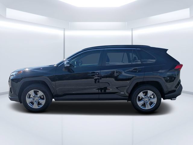 Used 2025 Toyota RAV4 XLE w/ Convenience Package AWD/4WD image 6