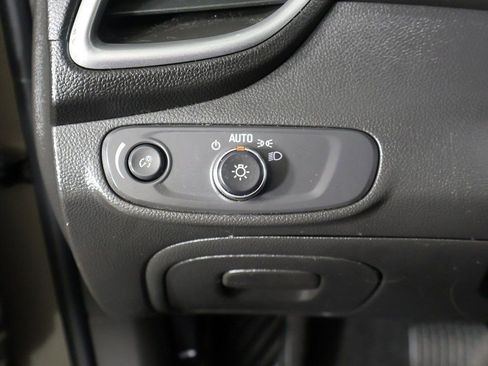 Used 2020 Chevrolet Trax LT w/ Driver Confidence Package image 30