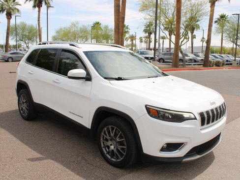 Used 2020 Jeep Cherokee Limited image 7
