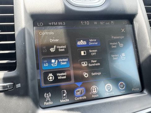 Used 2016 Chrysler 300 C w/ Light Group AWD/4WD image 13