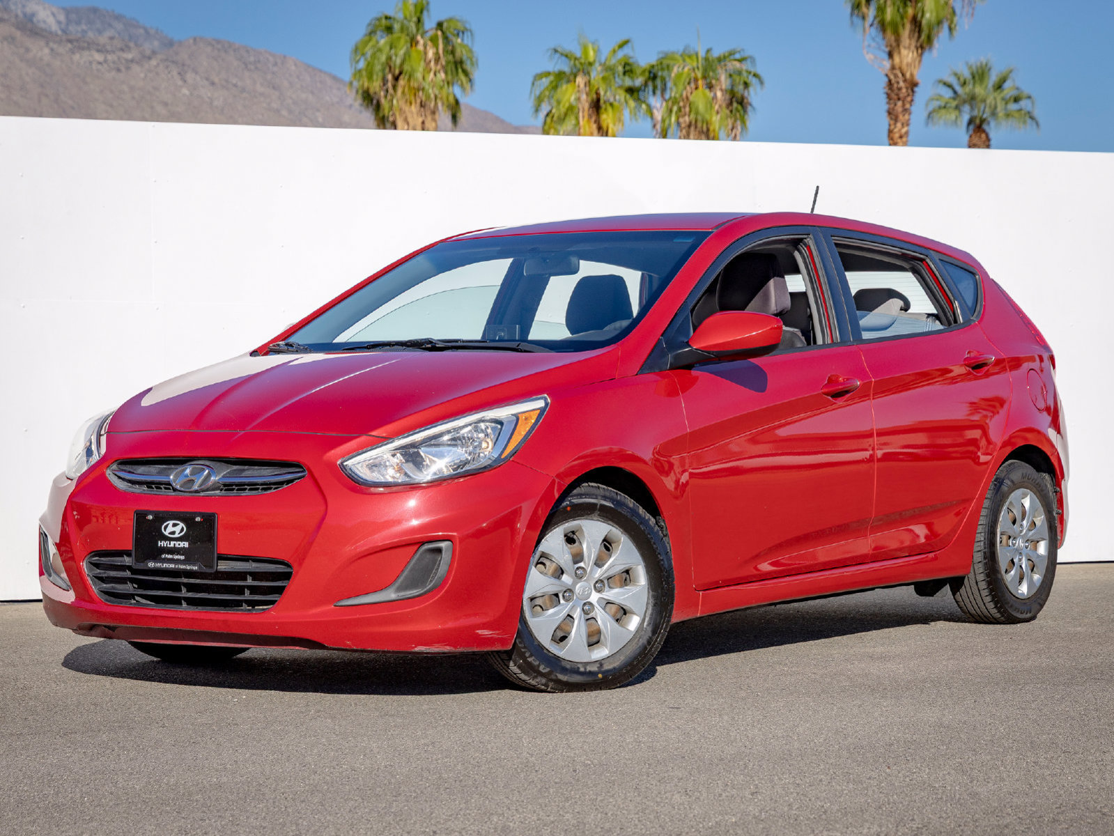 Used 2016 Hyundai Accent SE FWD image 1