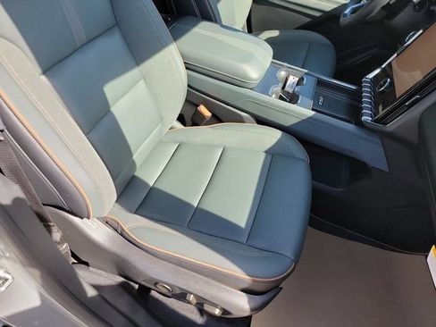 Certified 2024 GMC Acadia AT4 w/ Super Cruise Package AWD/4WD image 29