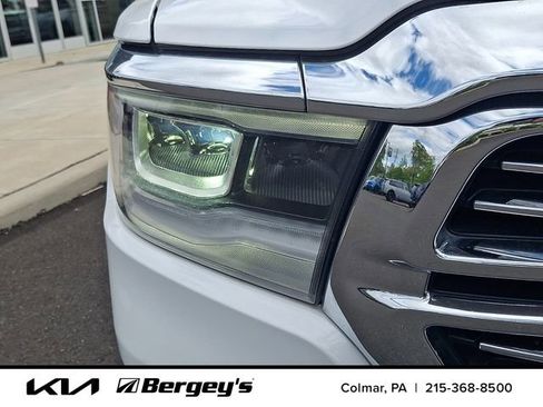 Used 2023 RAM 1500 Laramie AWD/4WD image 11