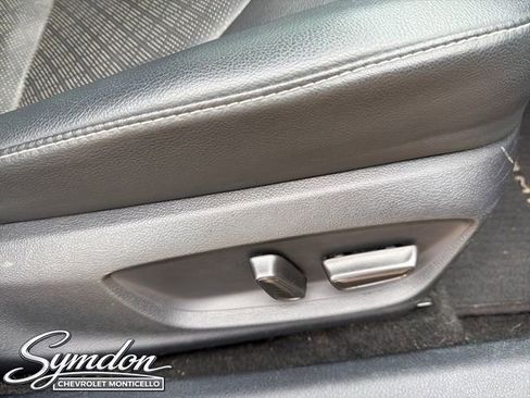 Used 2020 Toyota Camry XSE image 24