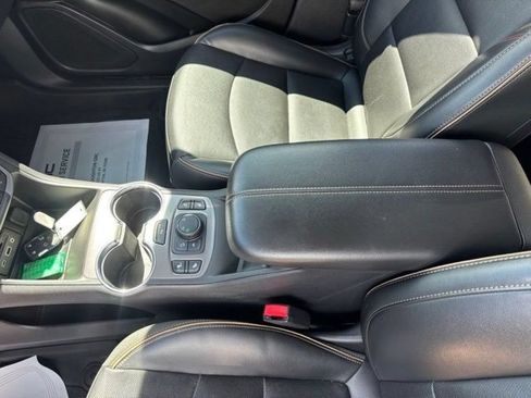 Used 2023 GMC Terrain AT4 w/ Tech Package AWD/4WD image 18
