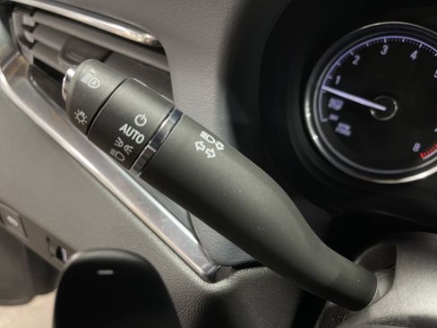 Used 2023 Buick Enclave Essence w/ Sport Touring Edition image 21