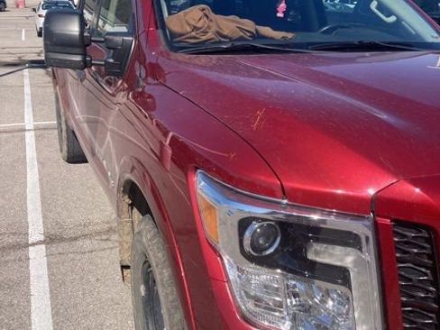 Used 2019 Nissan Titan PRO-4X w/ Pro-4x Convenience Package image 3