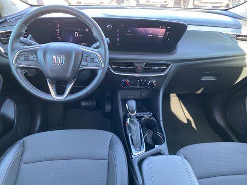 Used 2025 Buick Encore GX Preferred FWD image 4