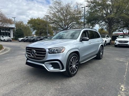 New 2026 Mercedes-Benz GLS 450 4MATIC image 1
