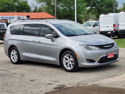 Used 2019 Chrysler Pacifica Touring-L Plus w/ Tire & Wheel Group