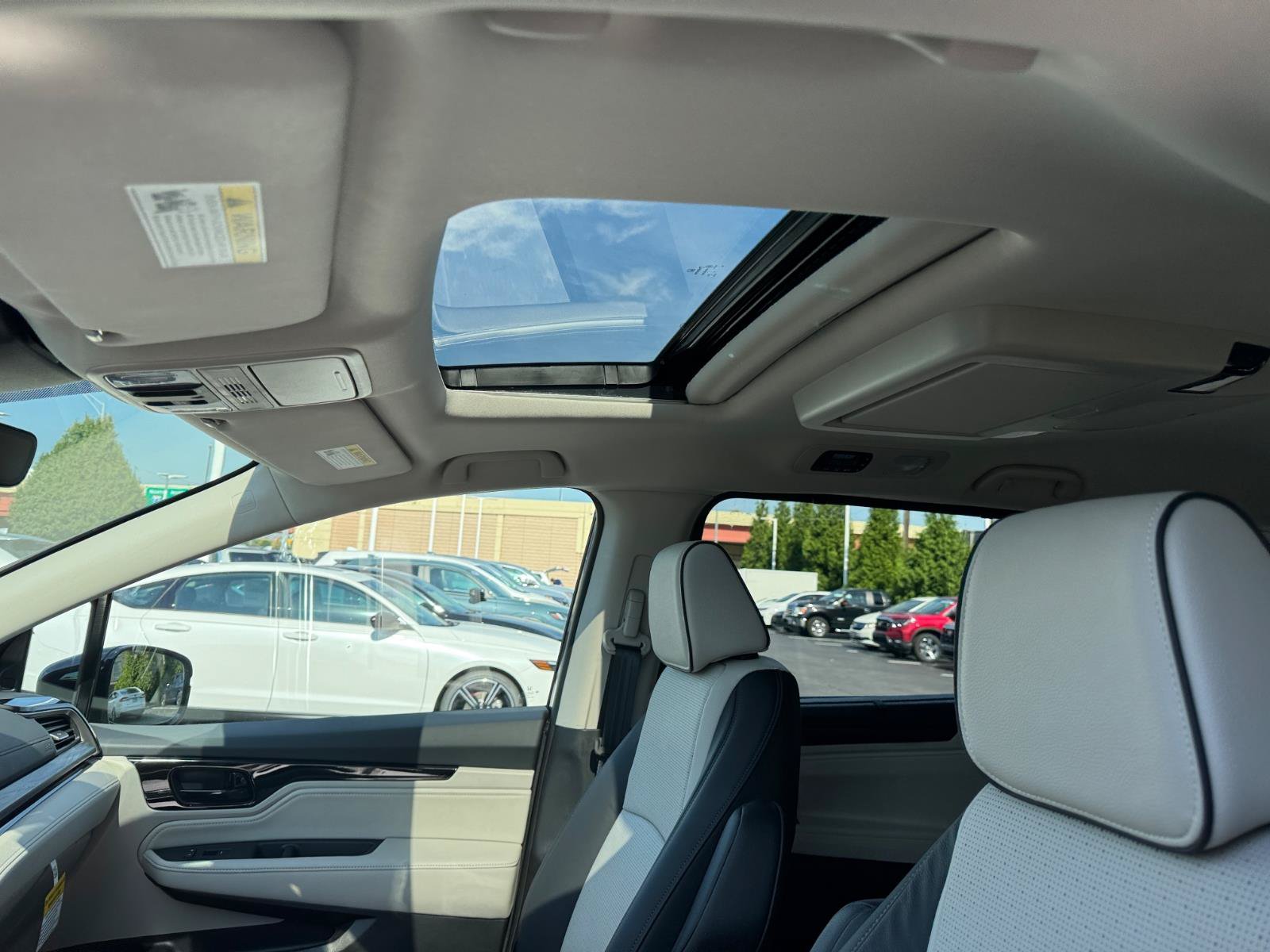 New 2027 Honda Odyssey Elite image 15