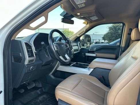 Used 2022 Ford F250 Lariat w/ Lariat Ultimate Package AWD/4WD image 9