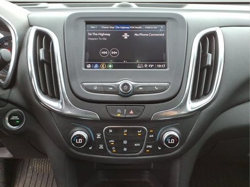 Used 2024 Chevrolet Equinox LT FWD image 23