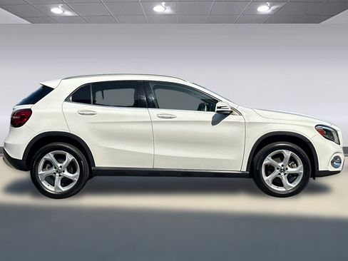 Used 2018 Mercedes-Benz GLA 250 4MATIC image 7