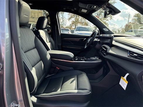 New 2026 Buick Enclave Avenir image 26