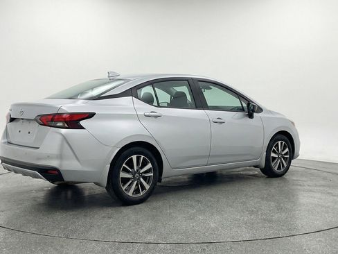 Used 2025 Nissan Versa SV image 6