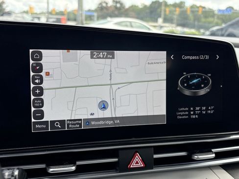 Certified 2024 Hyundai Elantra Limited FWD image 20