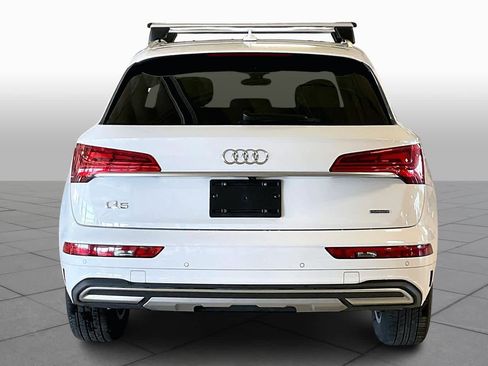 Used 2023 Audi Q5 2.0T Premium w/ Convenience Package image 5