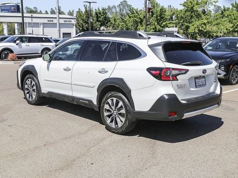 Used 2025 Subaru Outback Touring XT AWD/4WD image 2