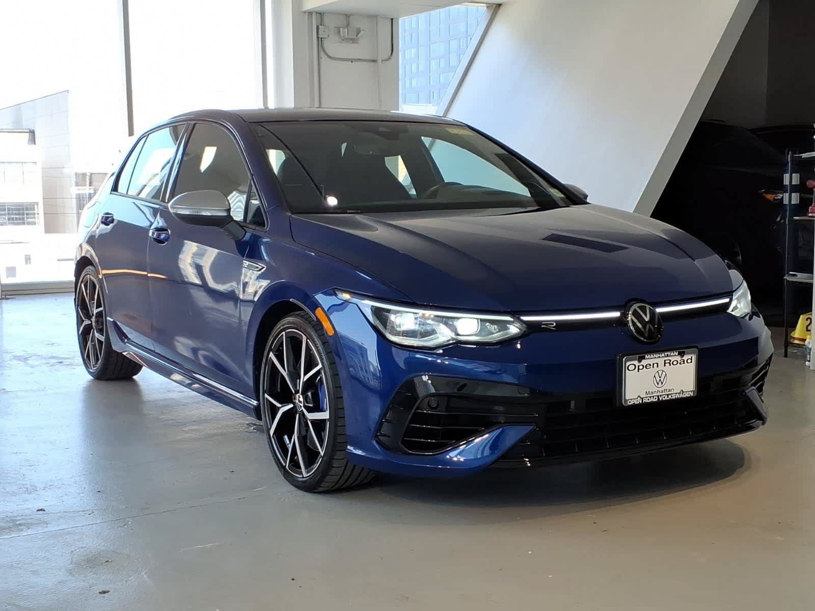 Used 2023 Volkswagen Golf R AWD/4WD image 3
