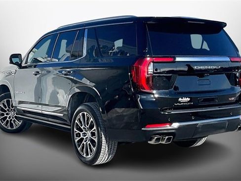 Used 2026 GMC Yukon Denali w/ Denali Reserve Package image 11