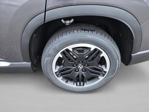 New 2026 Honda Pilot Touring image 9