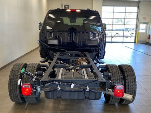 New 2025 Ford F550 4x4 SuperCab Super Duty w/ XLT Value Package image 6