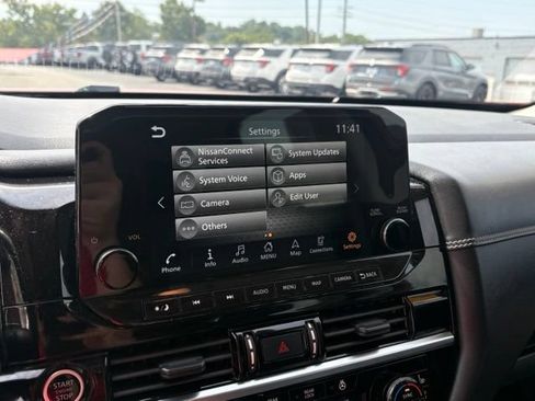 Used 2023 Nissan Pathfinder Platinum AWD/4WD image 19
