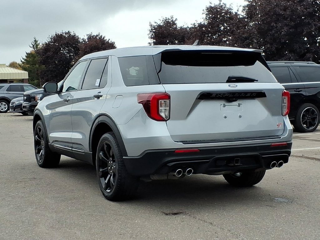 Certified 2022 Ford Explorer ST w/ Equipment Group 401A AWD/4WD image 3