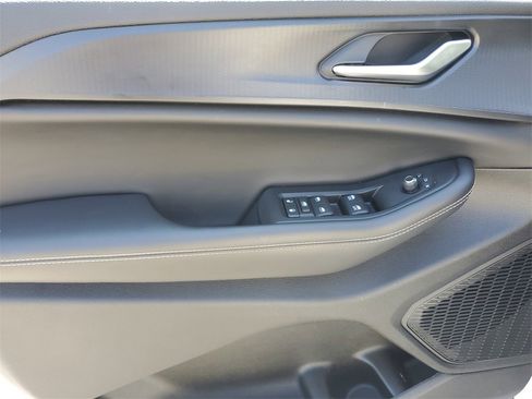 Used 2024 Jeep Grand Cherokee Altitude image 19