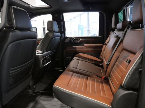 New 2026 GMC Sierra 3500 Denali Ultimate image 5