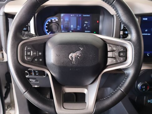 Used 2024 Ford Bronco Wildtrak AWD/4WD image 3