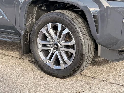 New 2025 Toyota 4Runner Limited image 19