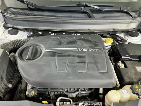 Used 2019 Jeep Cherokee Limited AWD/4WD image 30