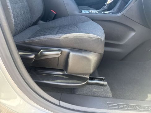 Used 2022 Chevrolet Equinox LT FWD image 12