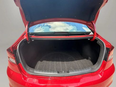 Used 2019 Hyundai Elantra SE FWD image 19