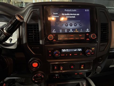 Used 2022 Nissan Titan SV w/ SV Convenience Package image 23