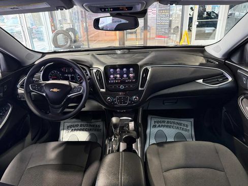 Used 2025 Chevrolet Malibu LT FWD image 28