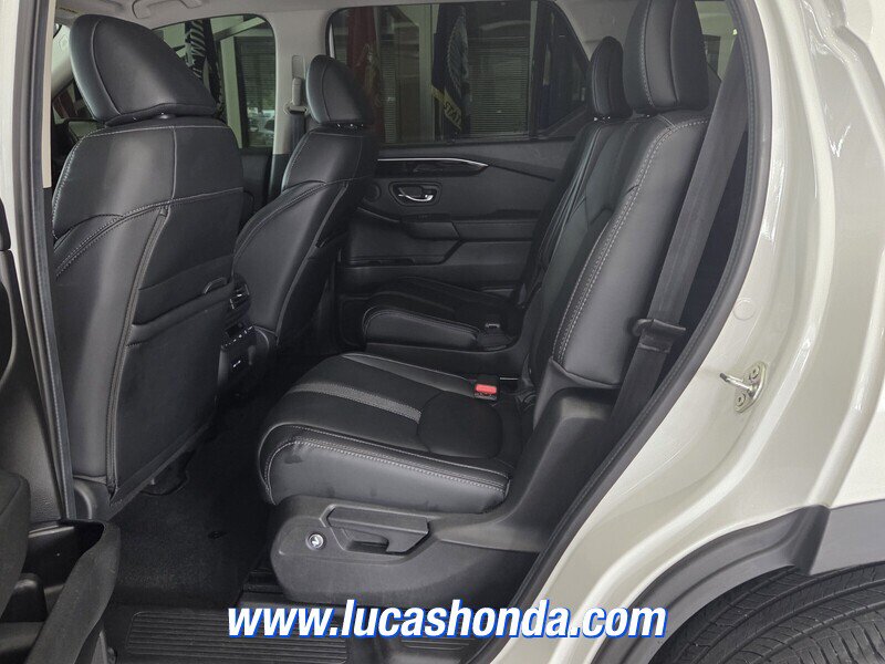 Used 2024 Honda Pilot EX-L image 8
