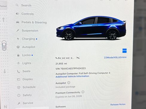 Used 2023 Tesla Model X image 10