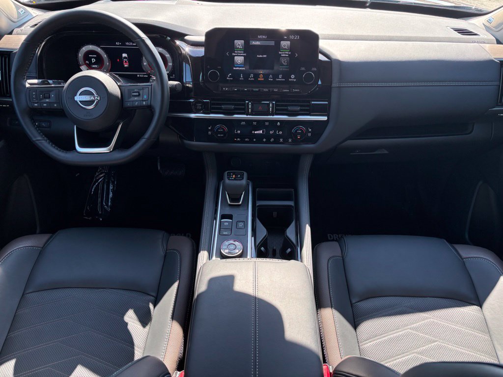 Used 2025 Nissan Pathfinder Platinum AWD/4WD image 20