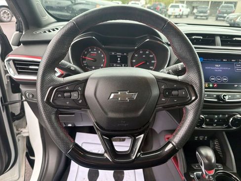 Used 2022 Chevrolet TrailBlazer RS w/ Sun and Liftgate Package AWD/4WD image 14