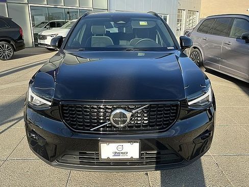 Certified 2025 Volvo XC40 B5 Plus image 12