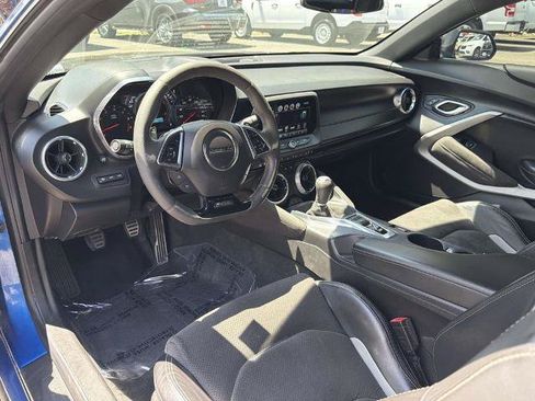 Used 2017 Chevrolet Camaro SS RWD image 27