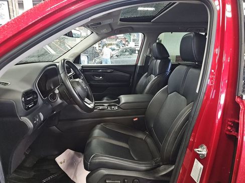 Used 2025 Honda Pilot Touring image 5